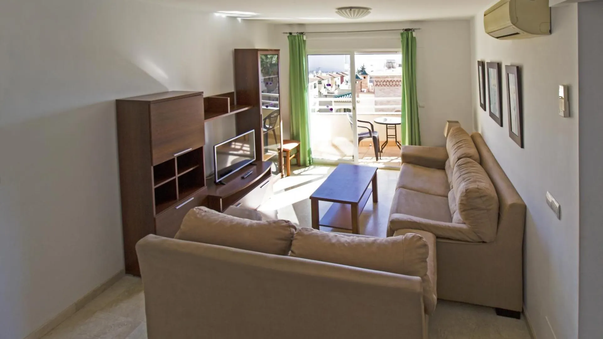 Apartamentos Turisticos Fercomar Nerja Apartman