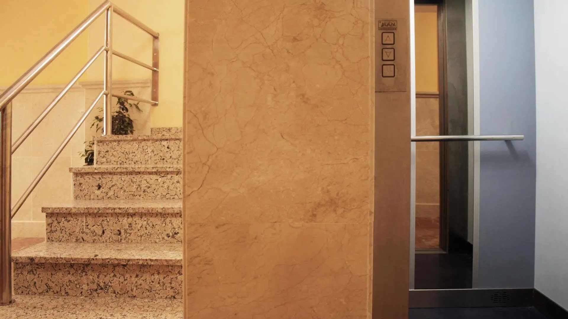 Apartamentos Turisticos Fercomar Nerja 0*,  Spanyolország